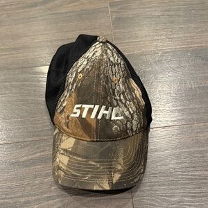 Stihl Camouflage and Black Men's Cap 1:10